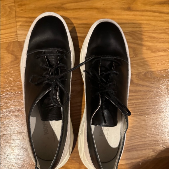 Song For The Mute Black and Cream Sneakers